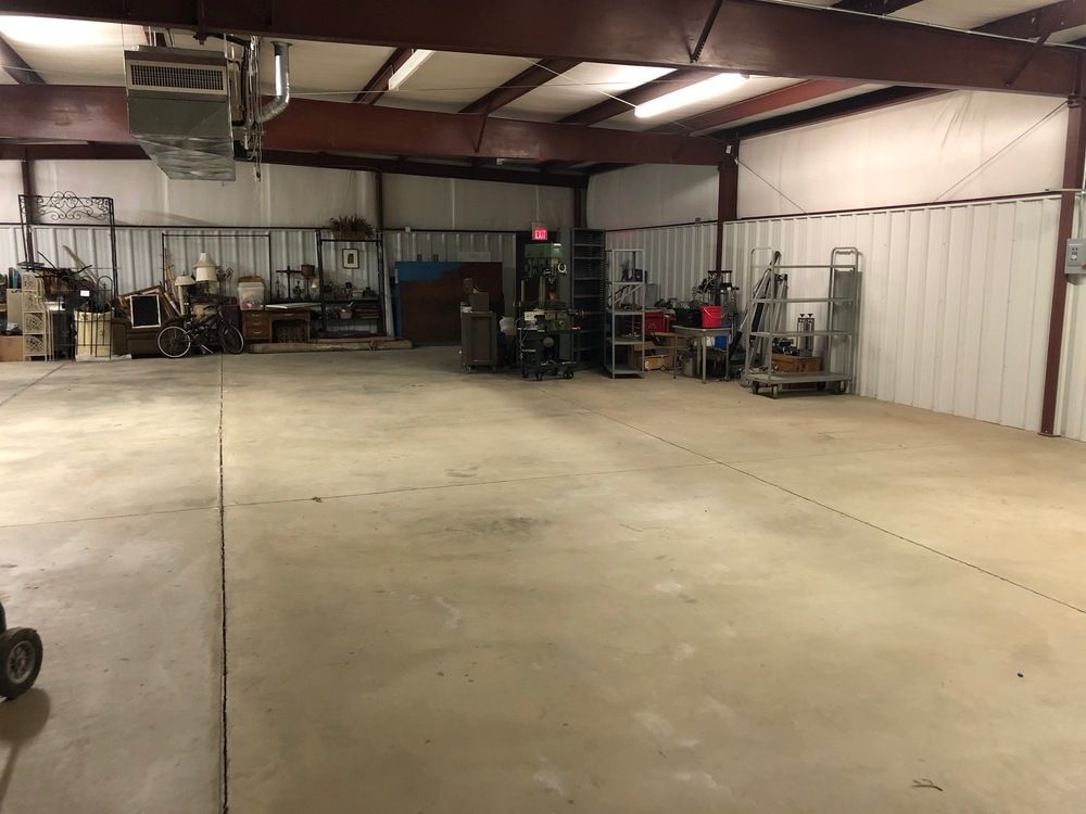 I-35 Office Warehouse 6,000 SF HEAT/AC: 170 Cain Dr, Haysville, KS 67060